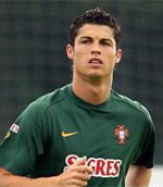 Az n egyik kedvenc focistm:Christiano Ronaldo!!:-)